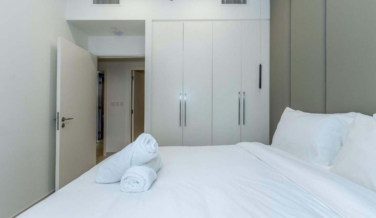Luxury 3BR + Maid | Fully Furnished | Burj crown-11