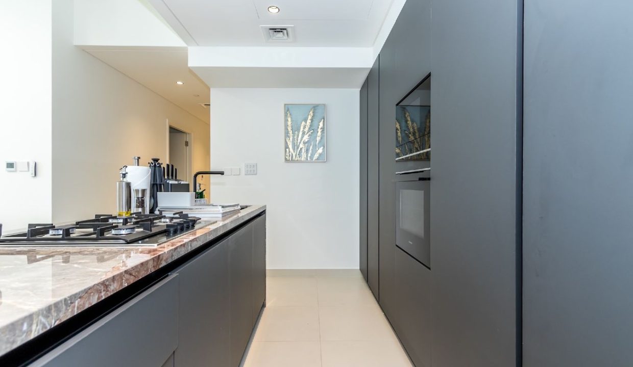 Luxury 3BR + Maid | Fully Furnished | Burj crown-14
