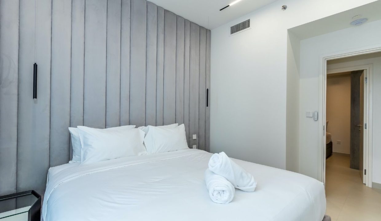 Luxury 3BR + Maid | Fully Furnished | Burj crown-15
