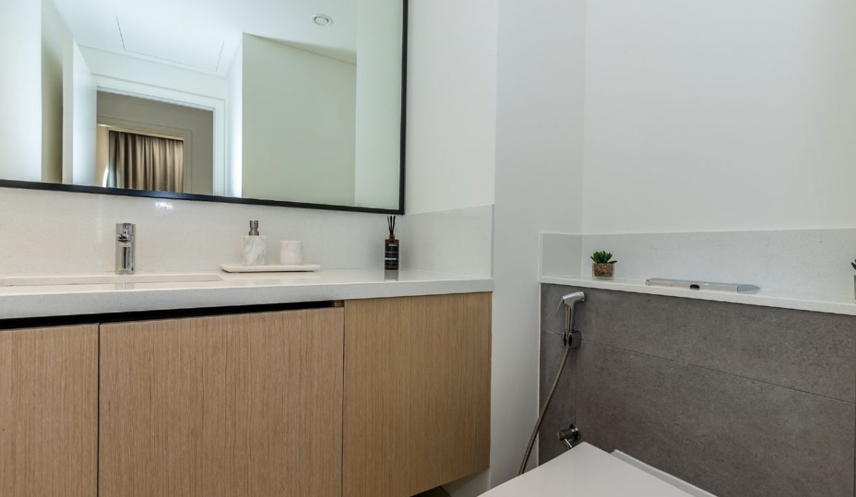 Luxury 3BR + Maid | Fully Furnished | Burj crown-17