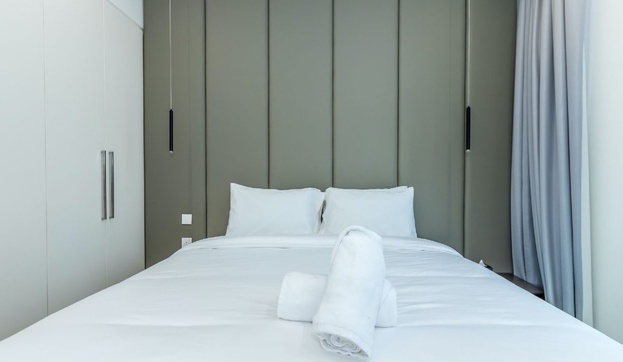 Luxury 3BR + Maid | Fully Furnished | Burj crown-10