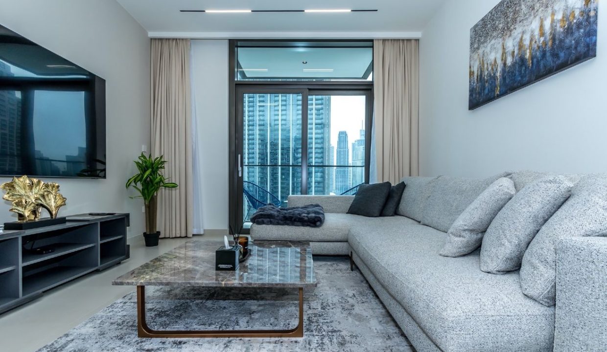 Luxury 3BR + Maid | Fully Furnished | Burj crown-1