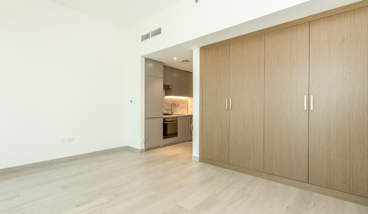 Stunning Studio in Fawad Azizi |partial Canal view-4
