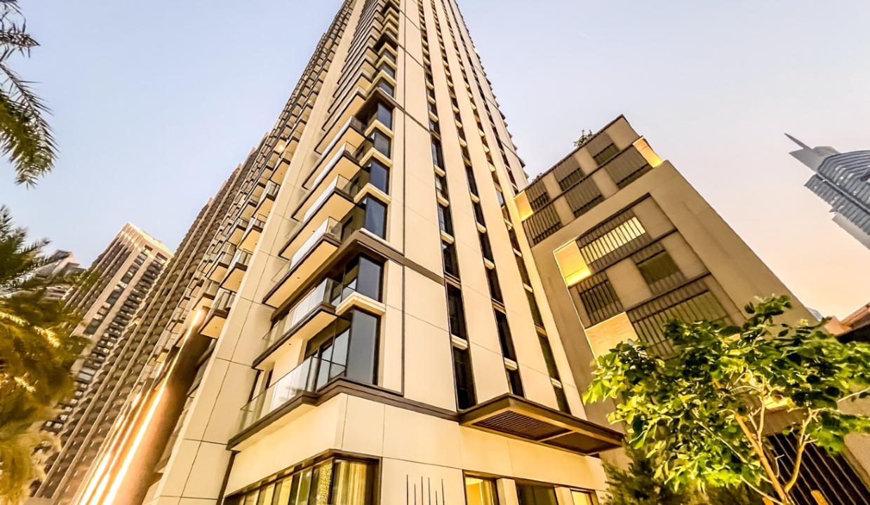 Modern Elegance | 3-Bed + Maid in Burj Crown-25
