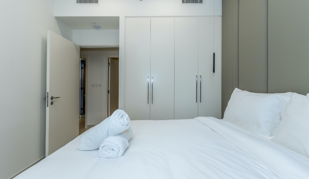 Modern Elegance | 3-Bed + Maid in Burj Crown-10