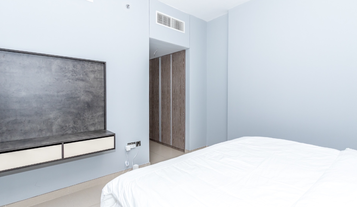 Spacious 2BR with Partial Sea View in Liv-12