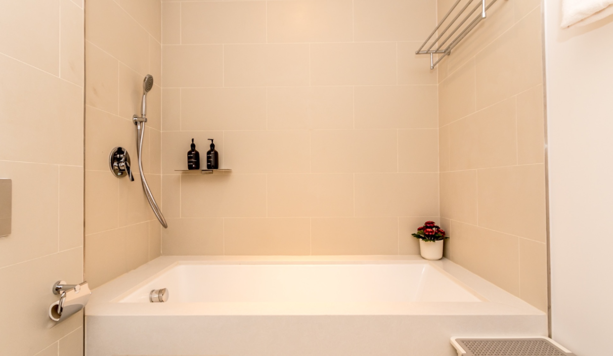 Exclusive - Luxury 1BR | Vida Dubai Marina-21