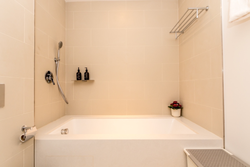 Exclusive - Luxury 1BR | Vida Dubai Marina-21