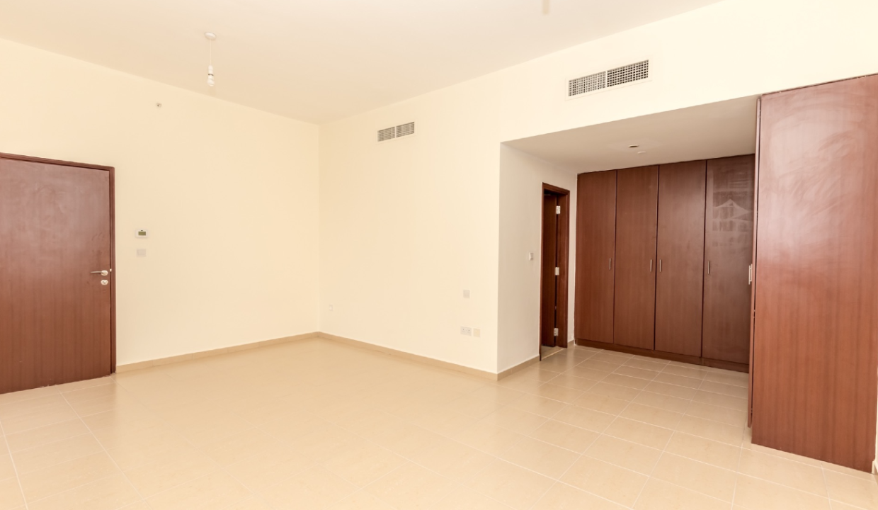 Spacious 2BR Apartment for Sale in Sadaf 6