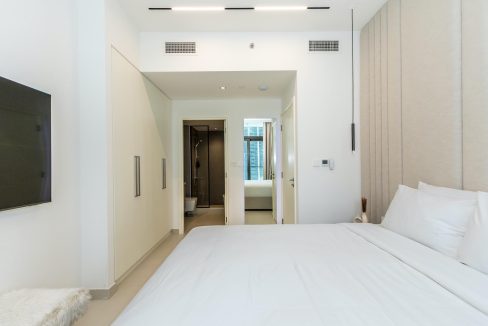 Upgraded 3 BR | Burj Khalifa View | Multiple Units-17