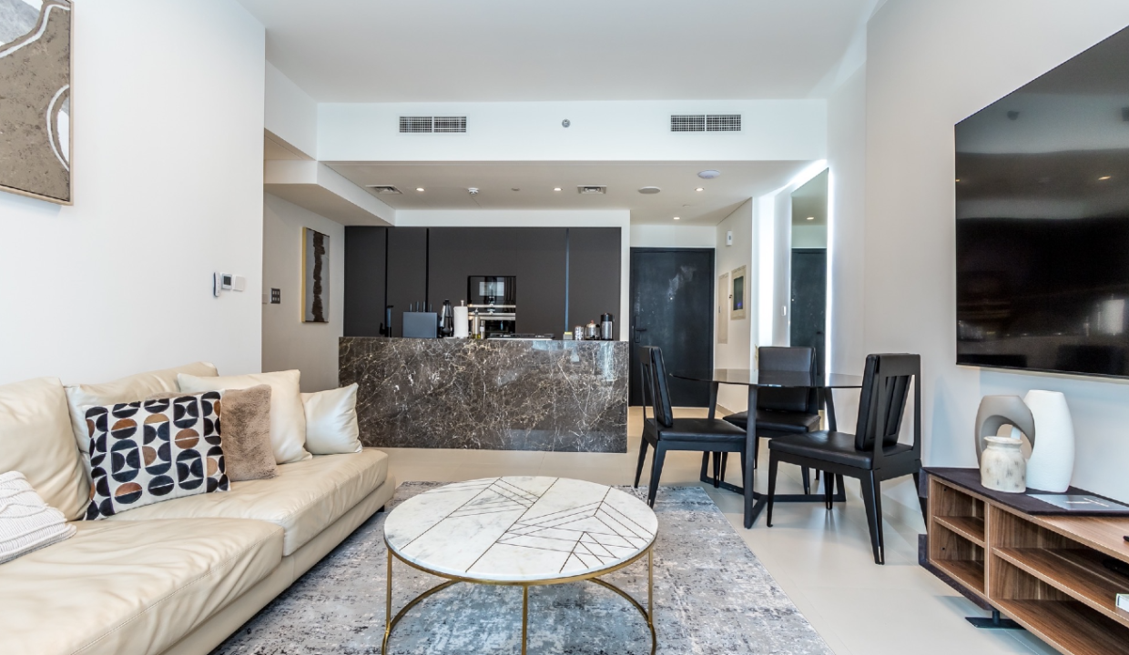 3 BR Apartment for Rent at Burj Crown-1