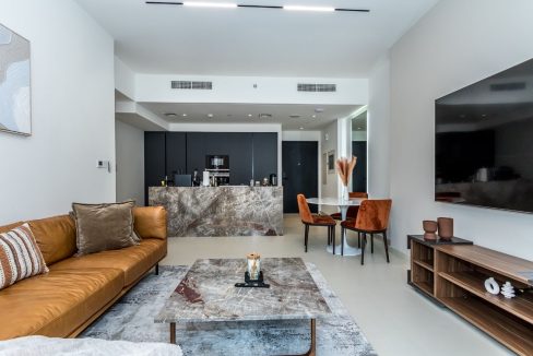 Spacious 3Bedroom Apartment for Rent in Burj Crown-4