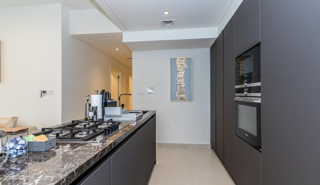 Upgraded 3 BR | Burj Khalifa View | Multiple Units-4