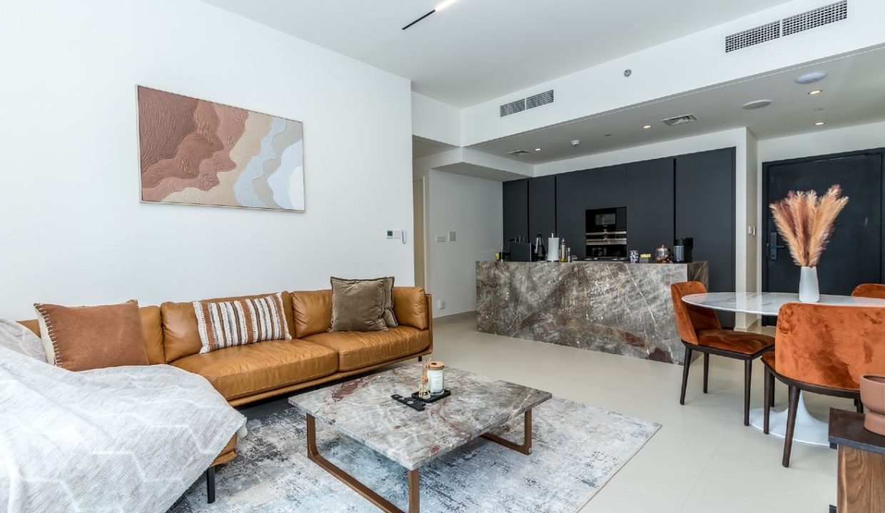 Spacious 3Bedroom Apartment for Rent in Burj Crown-1