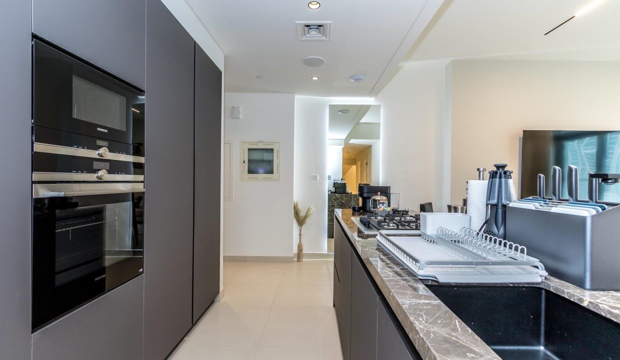 Upgraded 3 BR | Burj Khalifa View | Multiple Units-5