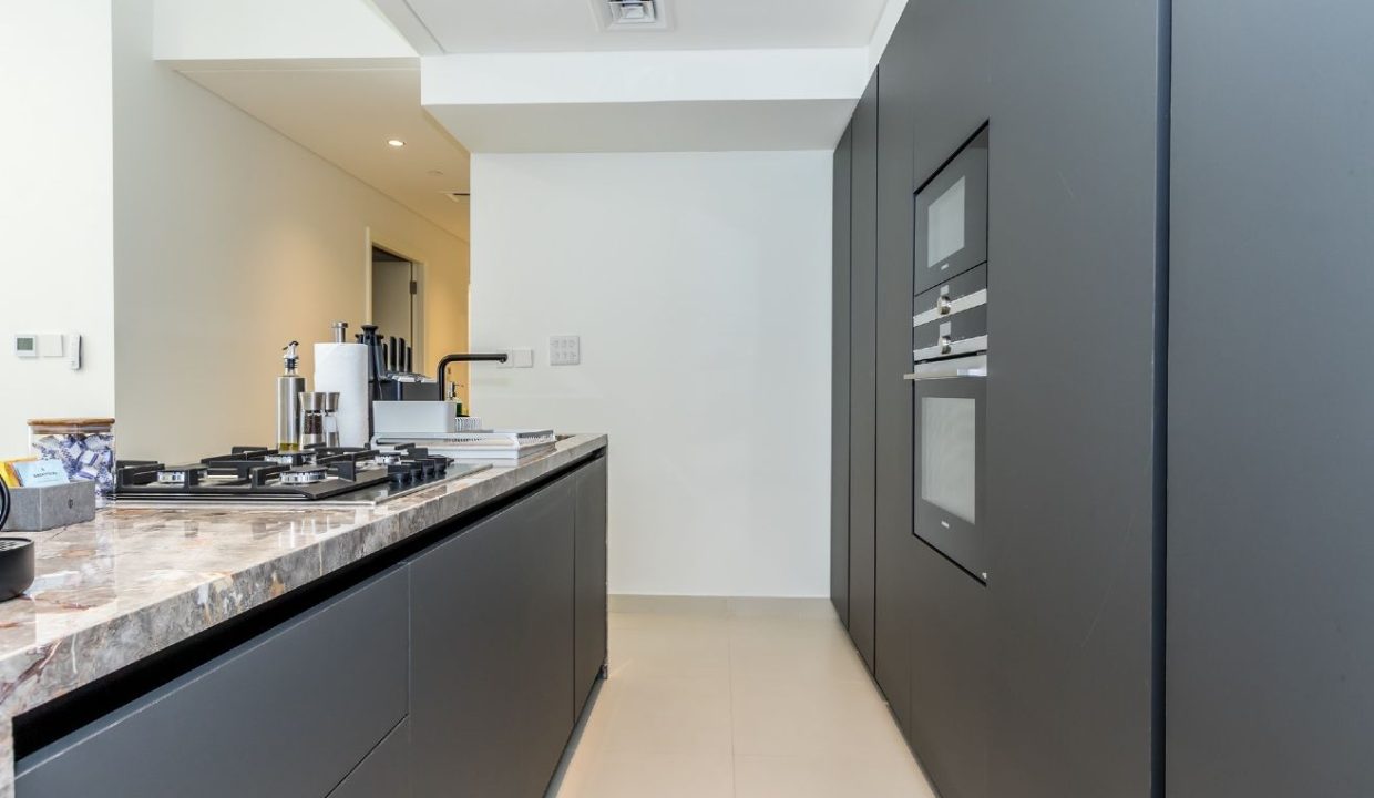 Spacious 3Bedroom Apartment for Rent in Burj Crown-6