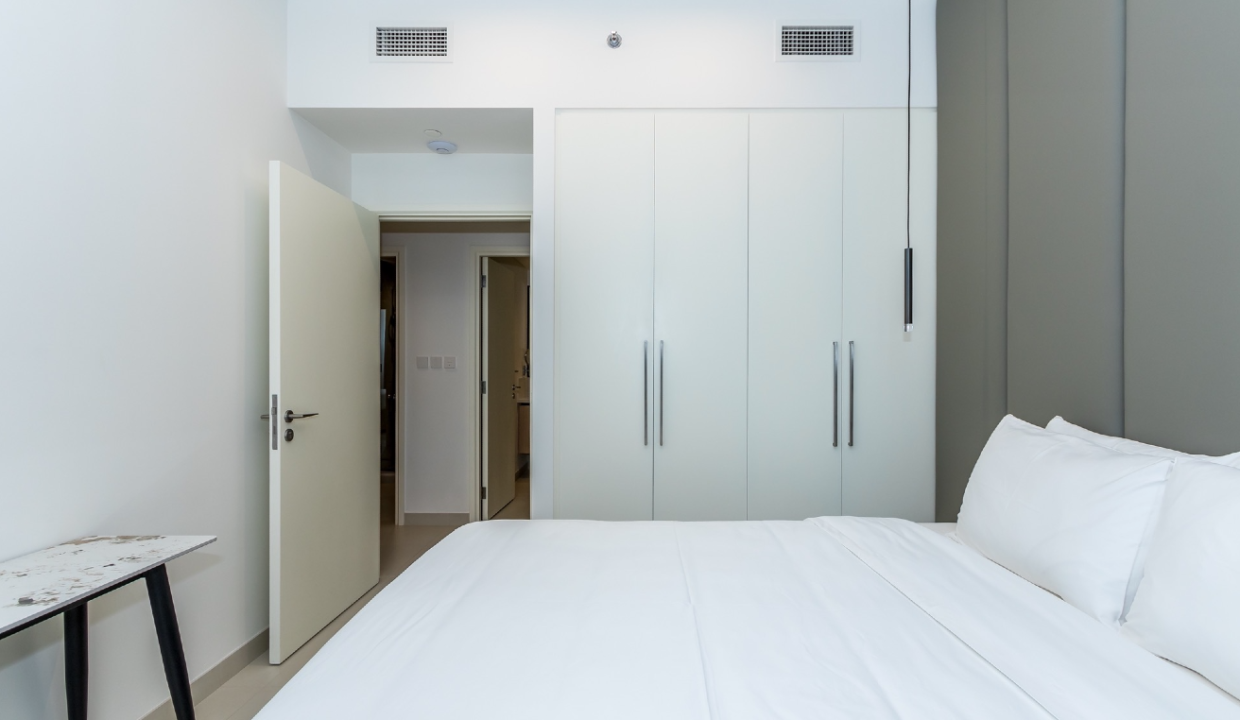 3 BR Apartment for Rent at Burj Crown-6