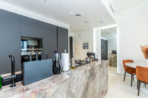 Spacious 3Bedroom Apartment for Rent in Burj Crown-7