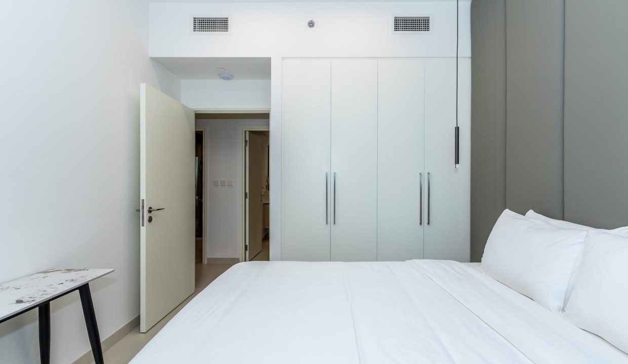 Upgraded 3 BR | Burj Khalifa View | Multiple Units-7