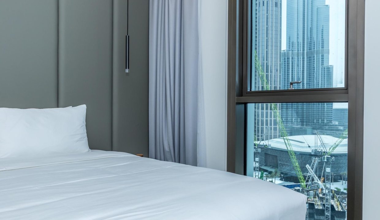 Upgraded 3 BR | Burj Khalifa View | Multiple Units-8