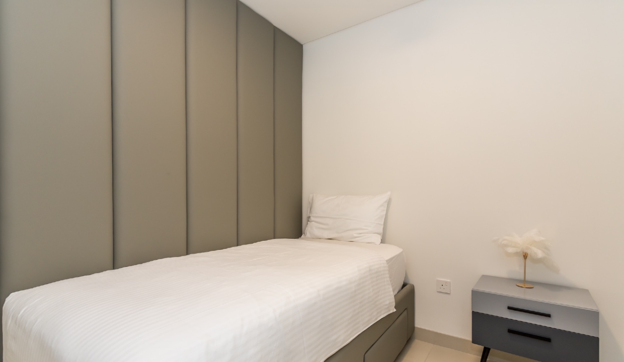 3 BR Apartment for Rent at Burj Crown-9
