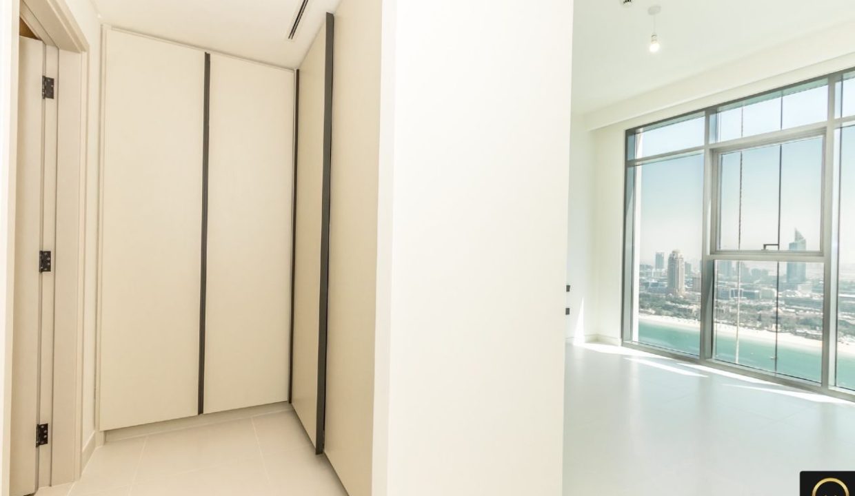 Luxurious 3BR | High Floor | Marina Skyline View-14