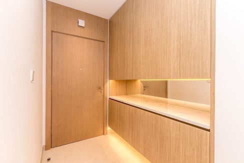 Stylish 2-Bedroom for Rent in Ellington House-3