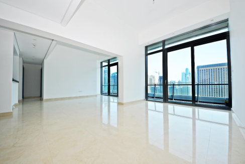 Central Modern 3 Bed with Panoramic Marina View-15