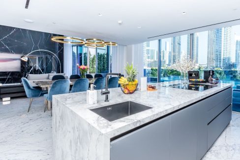 Must See Triplex Luxury Villa In Dubai Marina-3