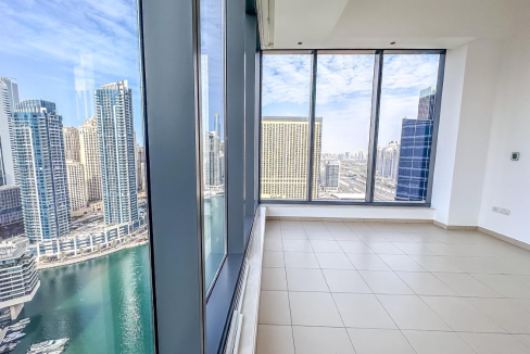 Central Modern 3 Bed with Panoramic Marina View-1