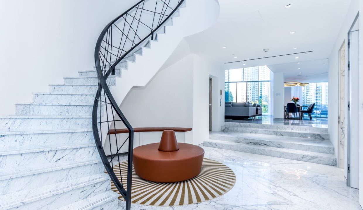 Must See Triplex Luxury Villa In Dubai Marina-4