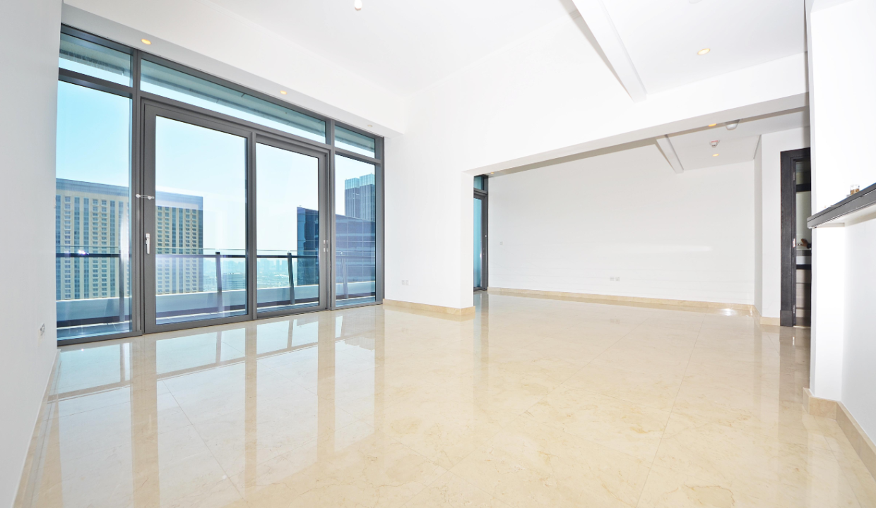 Central Modern 3 Bed with Panoramic Marina View-5