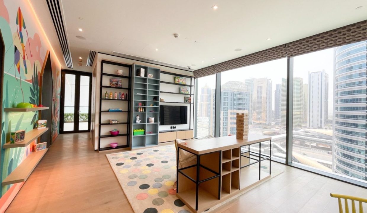 Stylish 1BR | Furnished | Prime Location | Vida-5