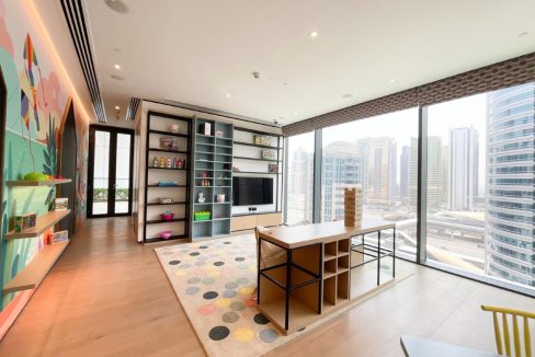 Stylish 1BR | Furnished | Prime Location | Vida-5