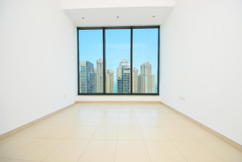 Central Modern 3 Bed with Panoramic Marina View-6