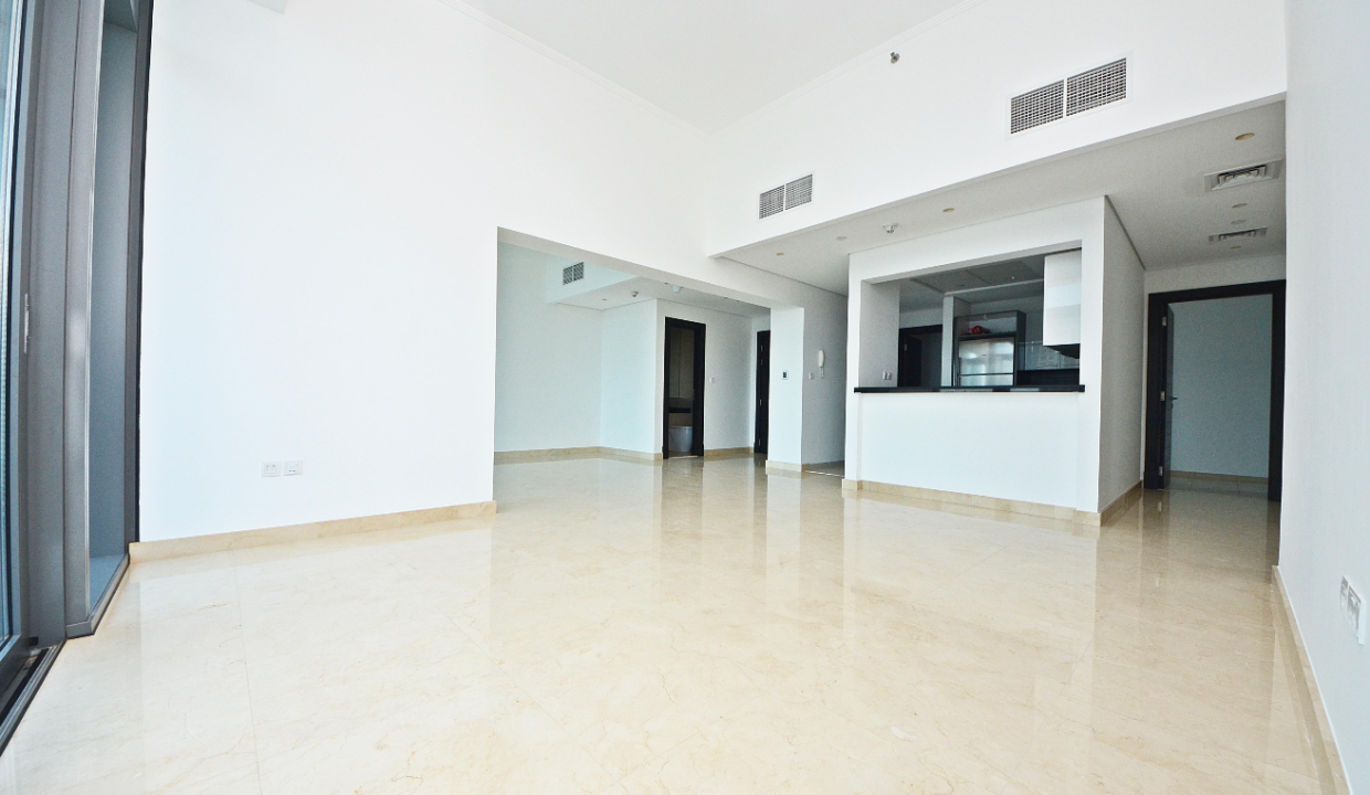 Central Modern 3 Bed with Panoramic Marina View-8