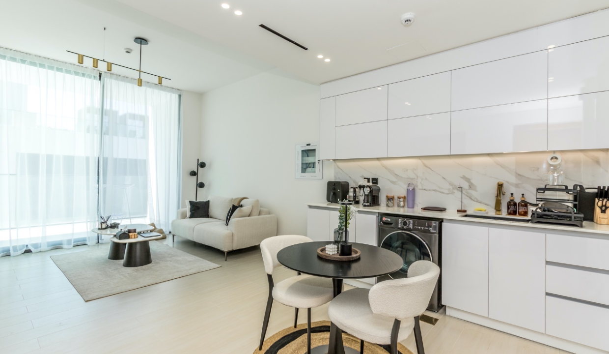Stunning 1-Bedroom Apartment in Binghatti-2