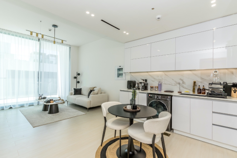 Stunning 1-Bedroom Apartment in Binghatti-2