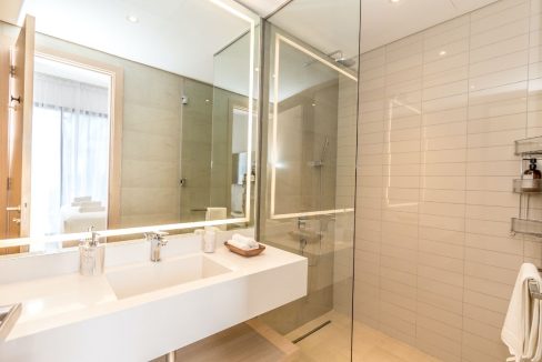 Vacant|Pool View|2BR+Study room-12