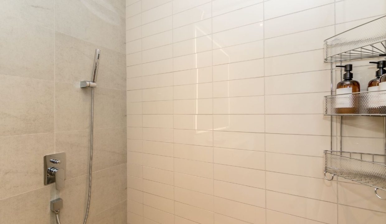 Vacant|Pool View|2BR+Study room-13