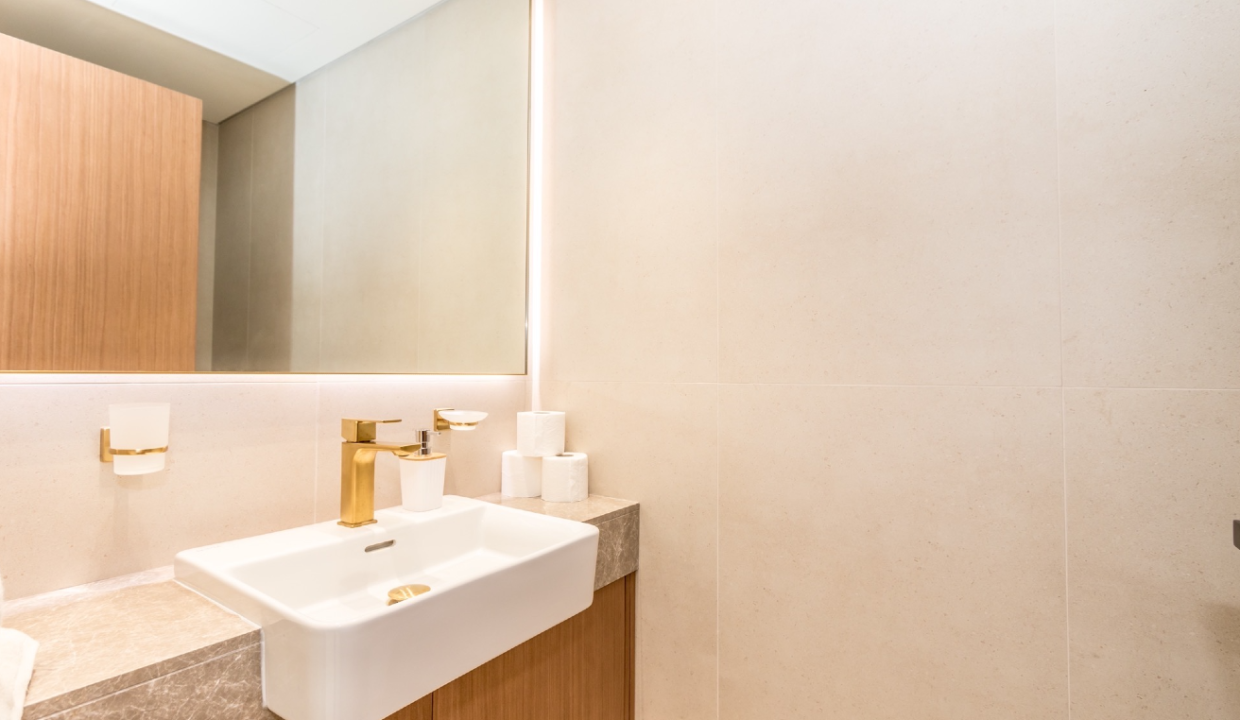Stunning 1-Bedroom Apartment in Binghatti-16