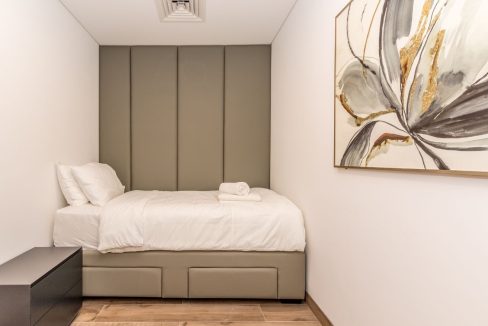 Vacant|Pool View|2BR+Study room-17