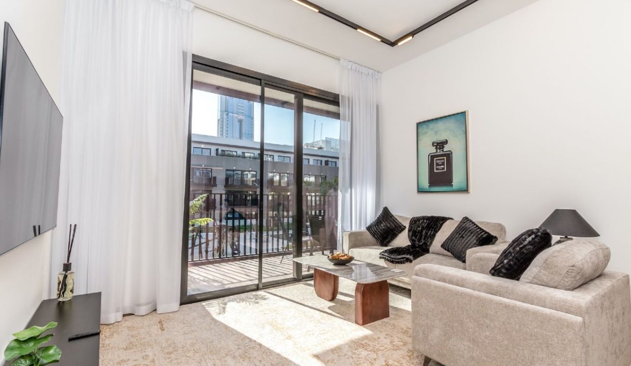 Vacant|Pool View|2BR+Study room-3