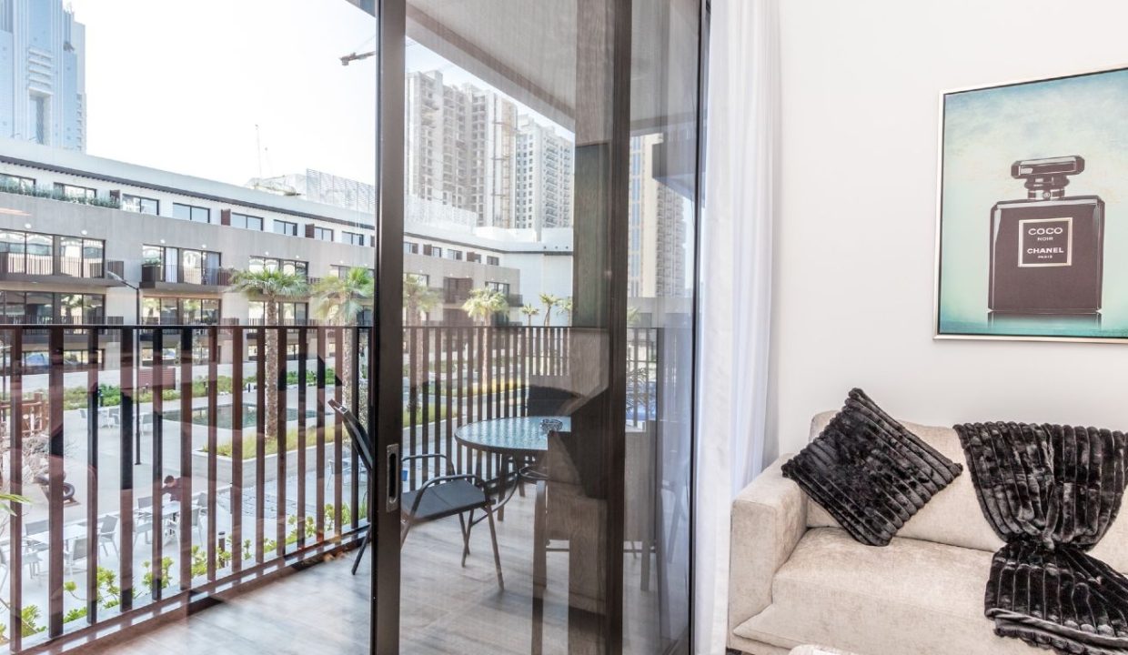 Vacant|Pool View|2BR+Study room-23