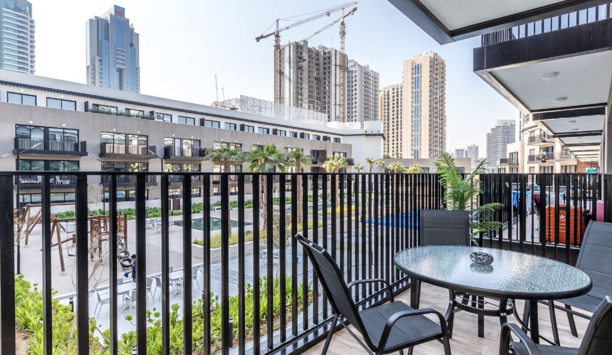 Vacant|Pool View|2BR+Study room-4