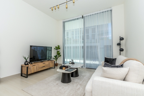 Stunning 1-Bedroom Apartment in Binghatti-4