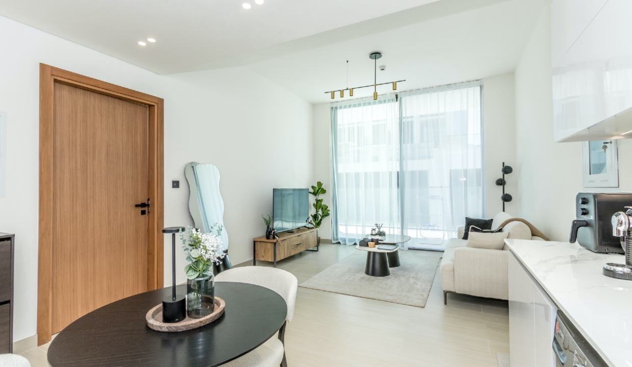 Stunning 1-Bedroom Apartment in Binghatti-6