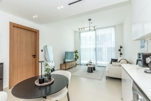 Stunning 1-Bedroom Apartment in Binghatti-6