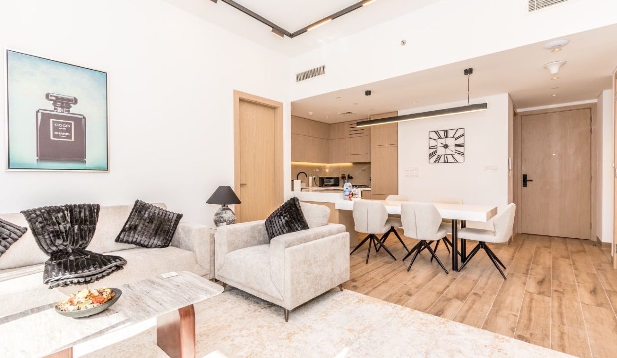 Vacant|Pool View|2BR+Study room-7