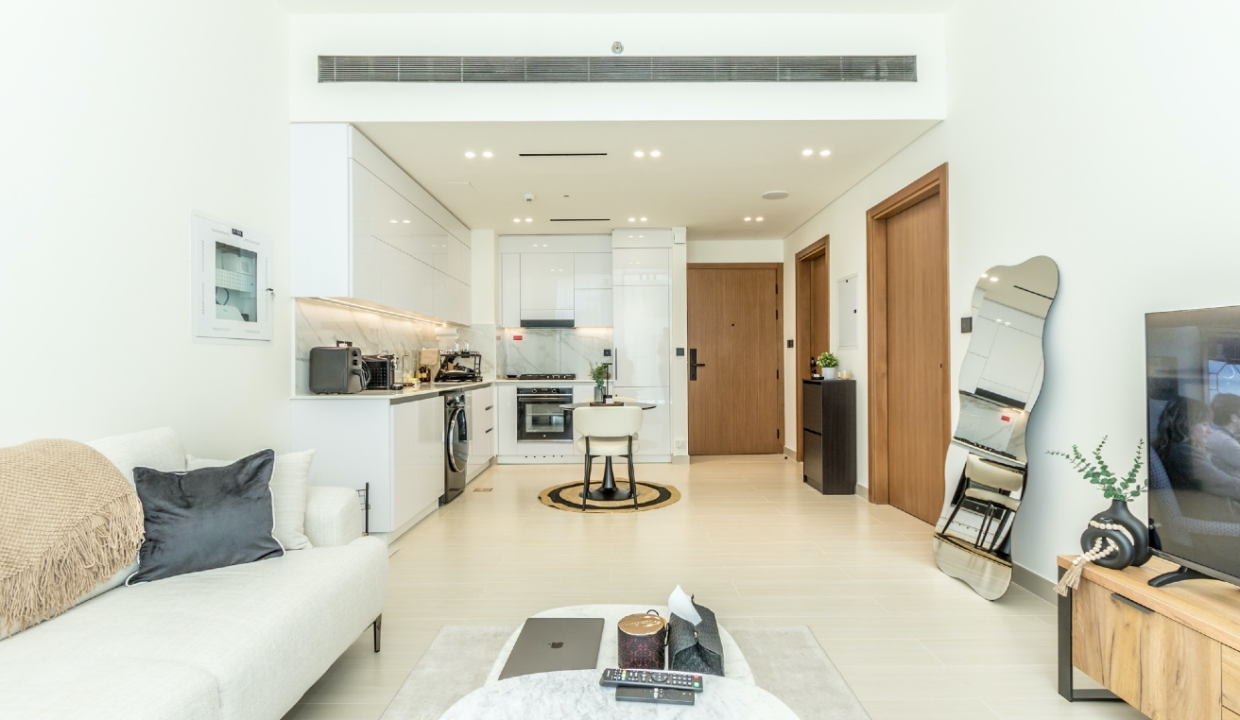 Stunning 1-Bedroom Apartment in Binghatti-7